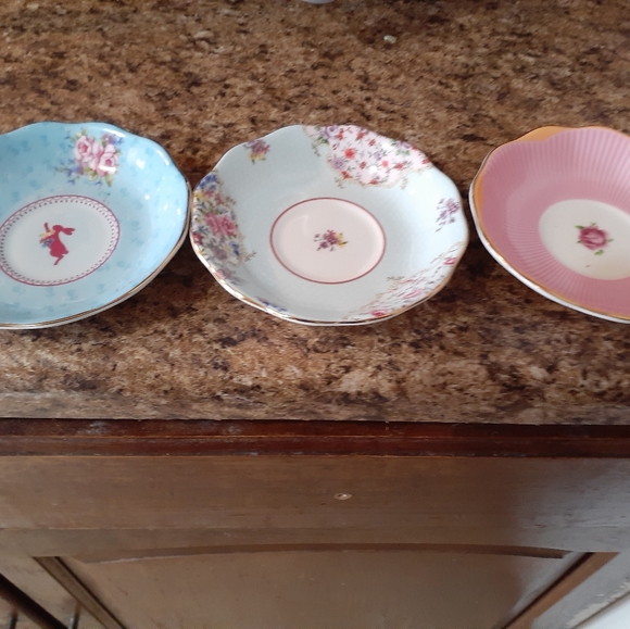 House Goods - Picture 3 of 5